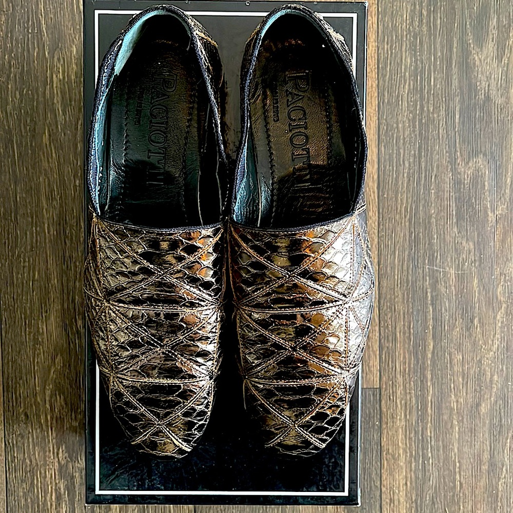 Size 8M Cesare Pociotti slip on.